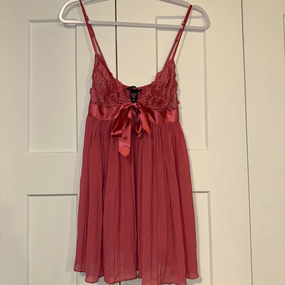 Victoria's Secret Pleated‎ Babydoll Lingerie Lace Trim Ribbon Bow Maroon Size M